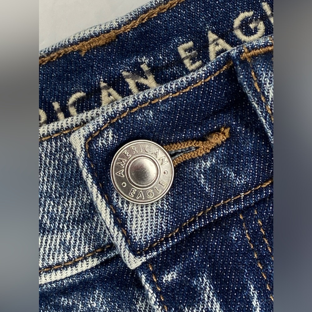 American Eagle Mom Short - Stretch - Picture 3 of 9